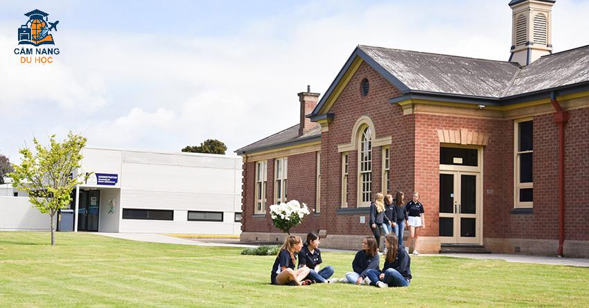 Giới thiệu trường Victor Harbor High School