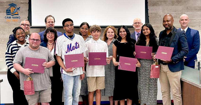 Vì sao nên chọn trường Durham Catholic District School Board