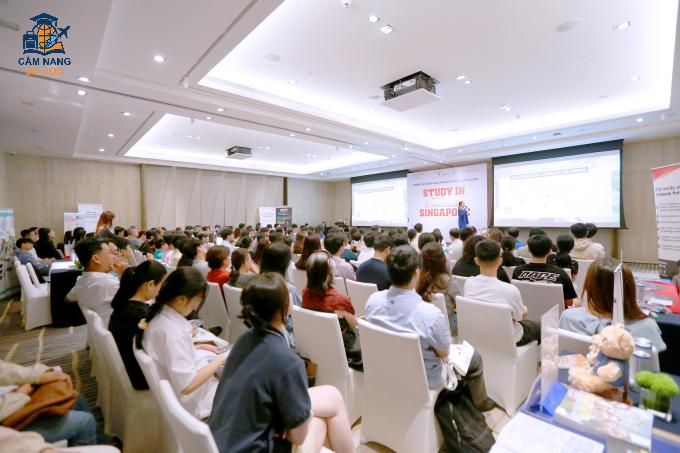 ĐH Quản lý Singapore cấp hơn 400 học bổng tại hội thảo Việt Nam