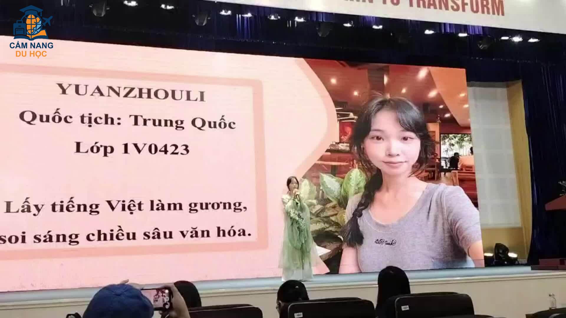 Nữ sinh Trung Quốc đạt giải nhất cuộc thi nói tiếng Việt