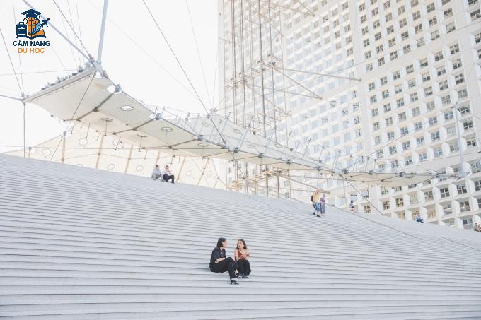 Khuôn viên ICN Business School ở La Défense. Ảnh: ICN Business School Fanpage