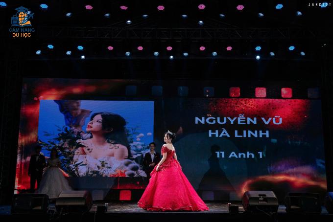 Hà Linh trong một hoạt động ở trường. Ảnh: Nhân vật cung cấp