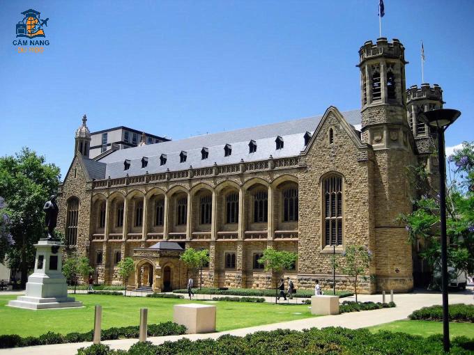 Một tòa nhà tại Đại học Adelaide. Ảnh: Marco Hueg
