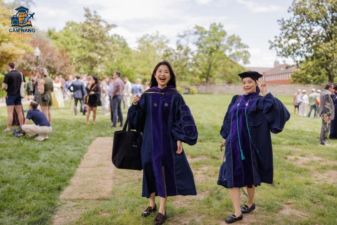 Sinh viên Đại học Georgetown, Washington D.C., Mỹ, trong ngày tốt nghiệp. Ảnh: Fanpage trường