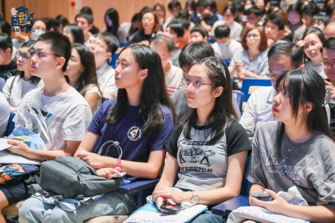 Sinh viên Đại học Trung văn Hong Kong, Trung Quốc. Ảnh: The Chinese University of Hong Kong Fanpage
