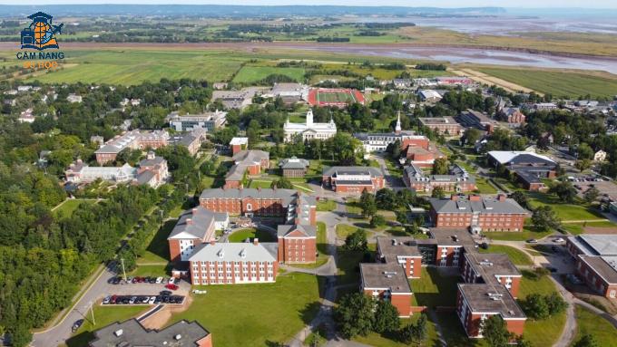 Khuôn viên Đại học Acadia, nằm ở ngoại ô tỉnh bang Nova Scotia, Canada. Ảnh: Fanpage trường