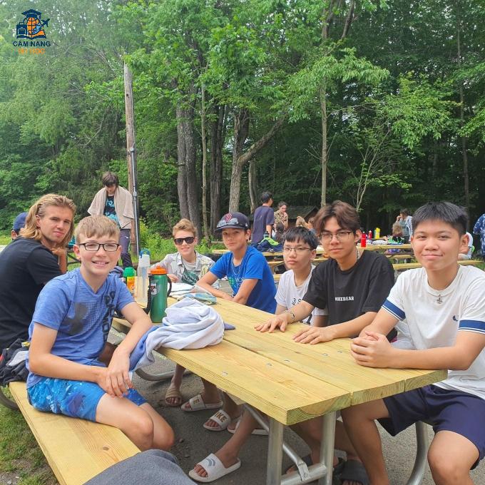 Học sinh tham gia trại hè quốc tế. Ảnh: American Study