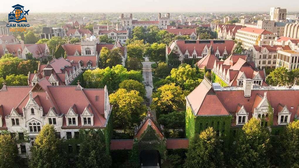 Khuôn viên Đại học Chicago nhìn từ trên cao. Ảnh: Fanpage trường